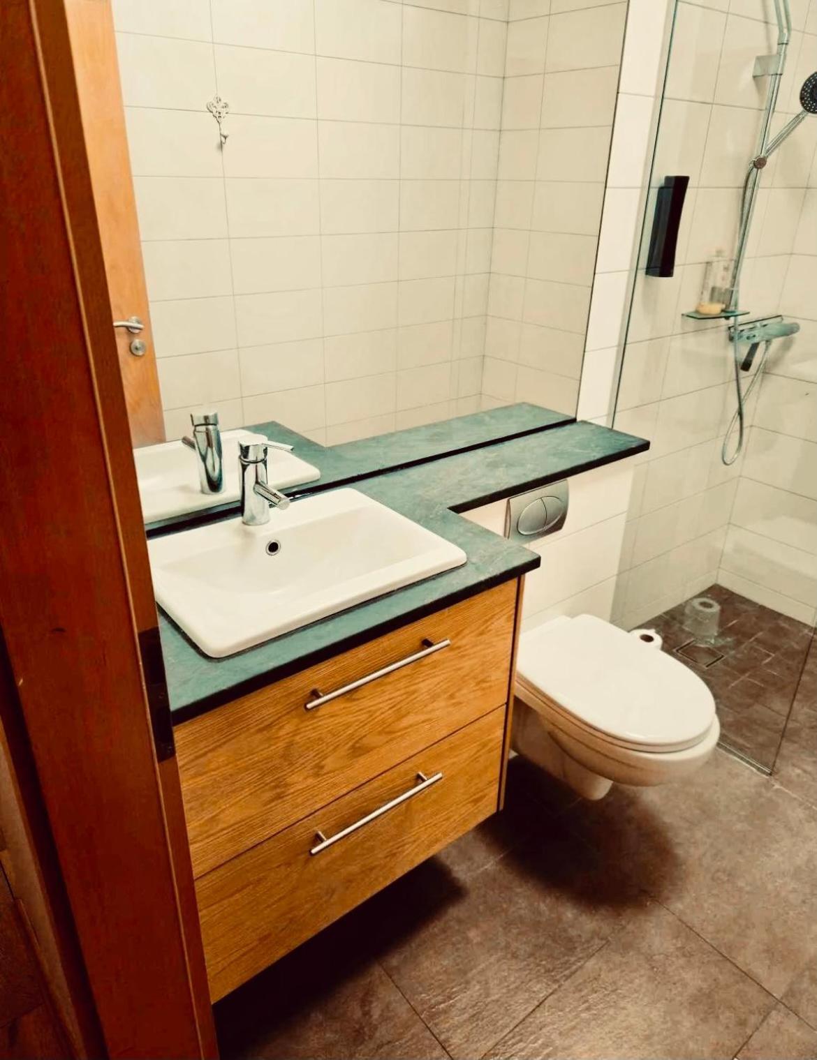 G10 Apartments Акурейрі Екстер'єр фото